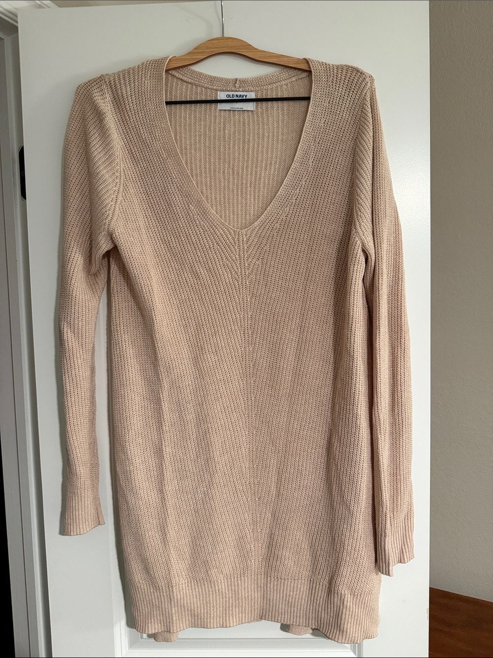 Old Navy Beige V-Neck Long-Sleeve Knit Dress